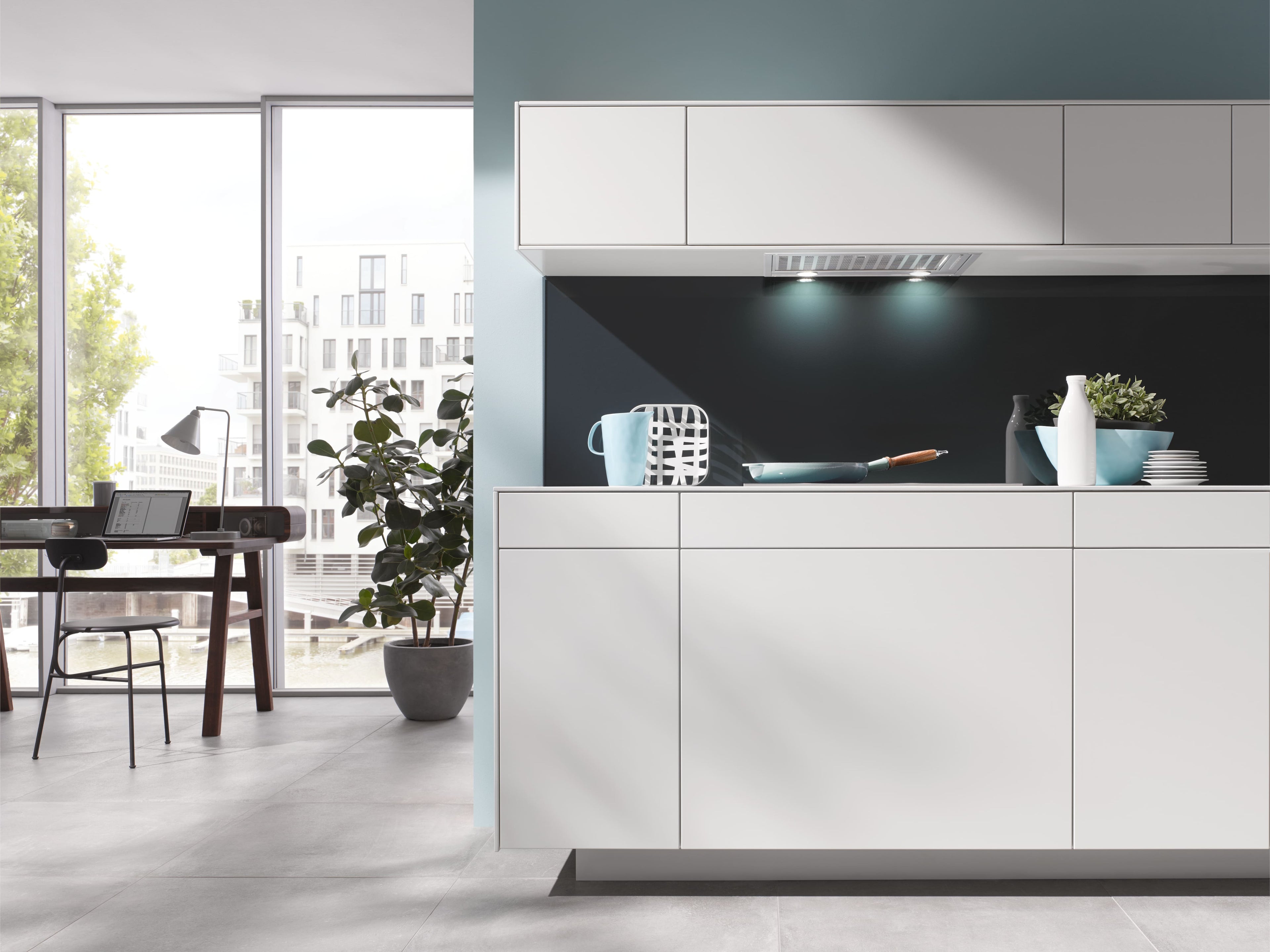 Vestavný plošný odsávač par Miele DA 2558