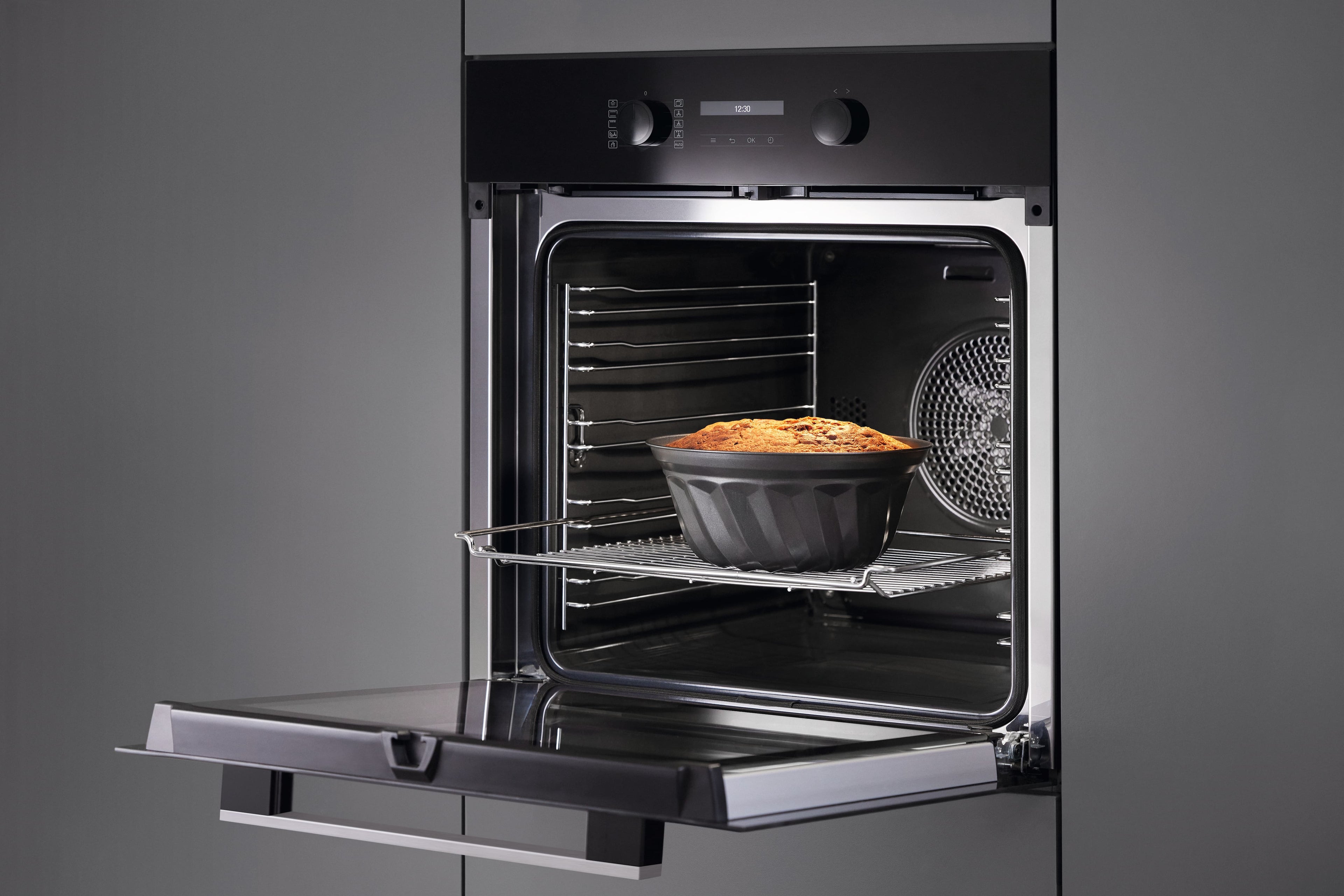 Samostatná pečící trouba Miele H 2465 B ACTIVE