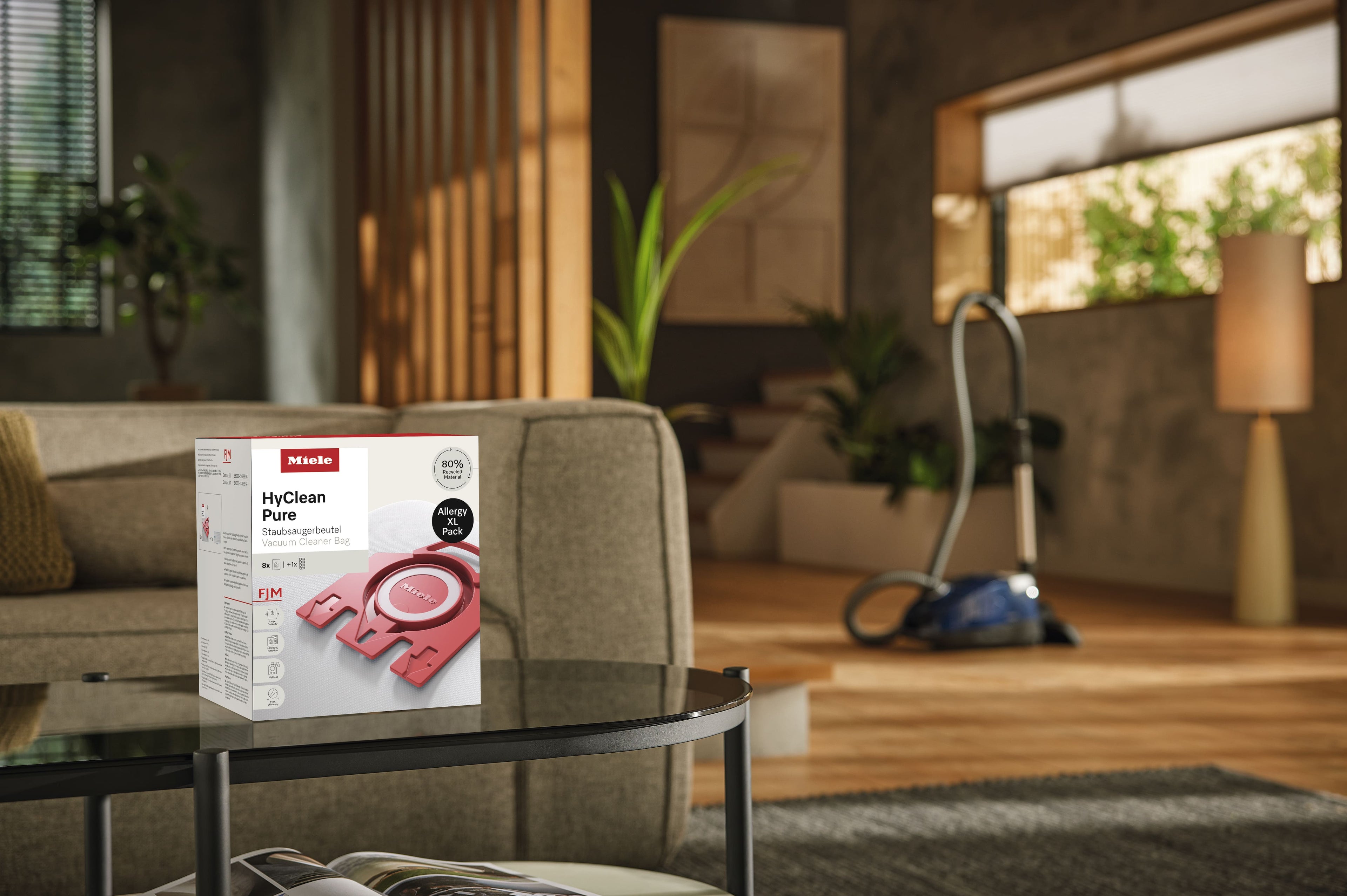 8 prachových sáčků a filtr HEPA za speciální cenu Miele FJM Allergy XL HyClean Pure