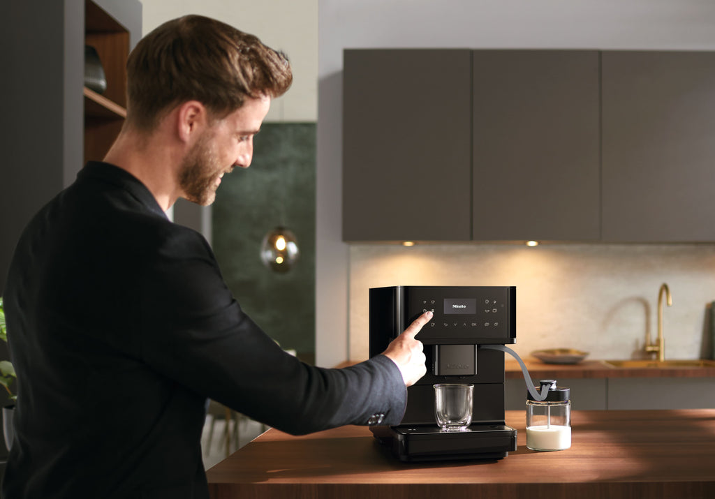 Volně stojící kávovar Miele CM 6360