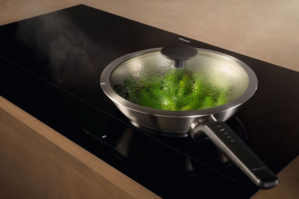 P├ínev M Sense (28 cm), bez povrchov├ę ├║pravy Miele KMBP 8428