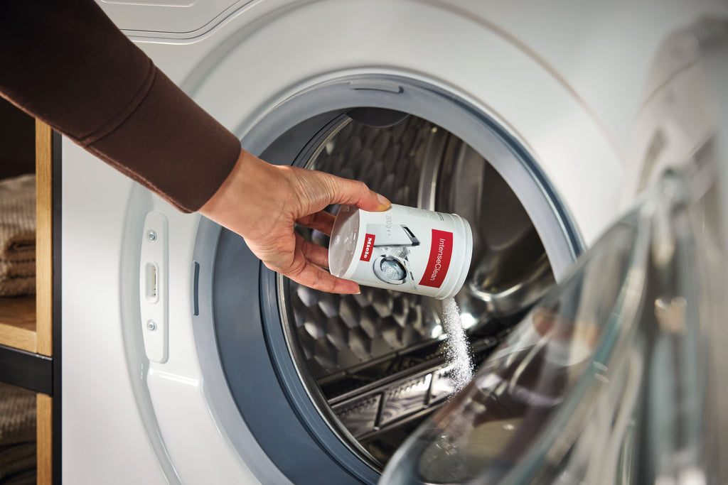 IntenseClean - 200 g cistic�ho prostredku na pr�stroje Miele GP CL WG 2001 P