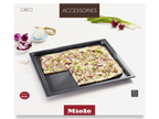 D─Ťrovan├Ż pe─Źic├ş plech AirFry Gourmet Miele HBBL 71